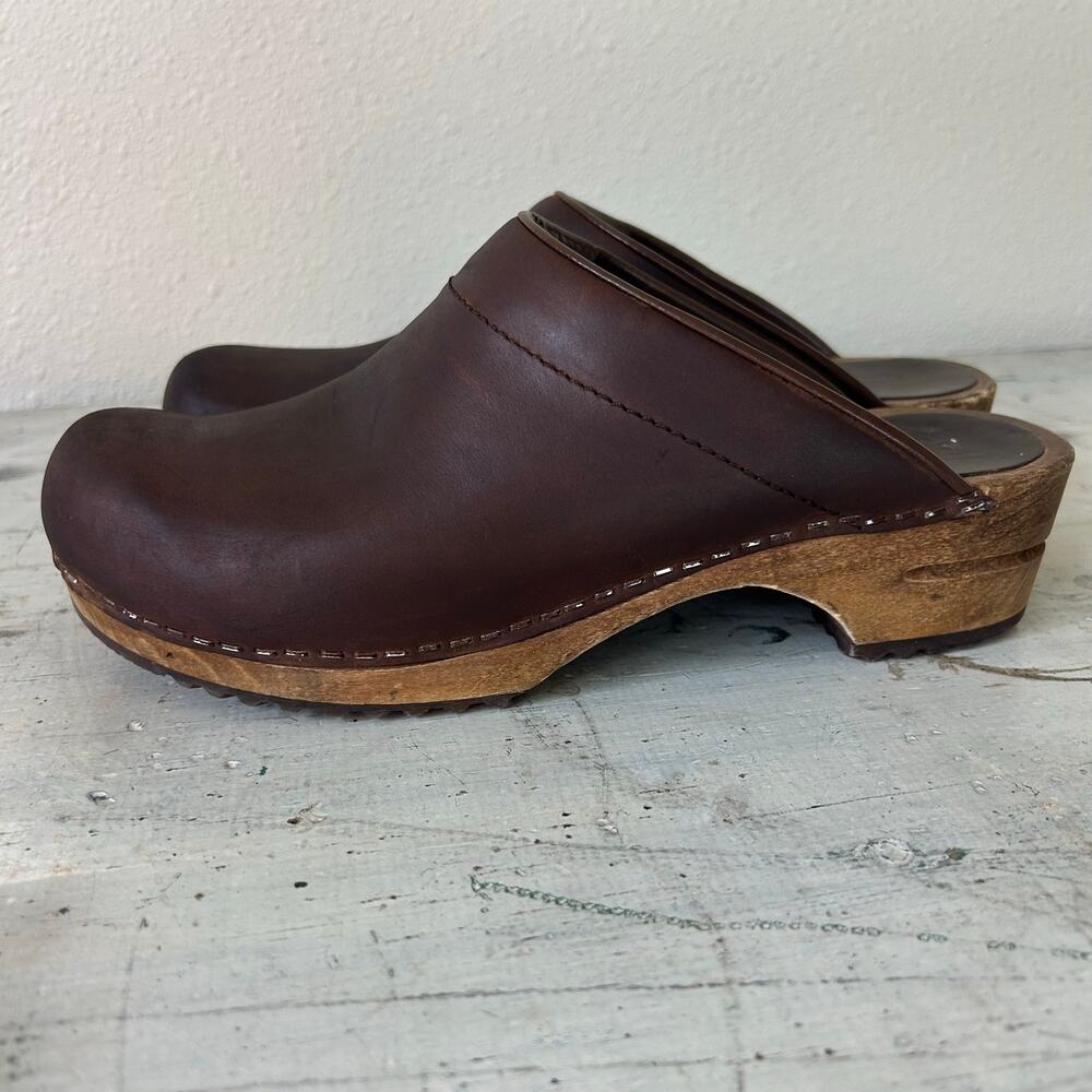 Sanita Brown Leather Wood Clogs Original Danish boho festival artsy size 40 / 9